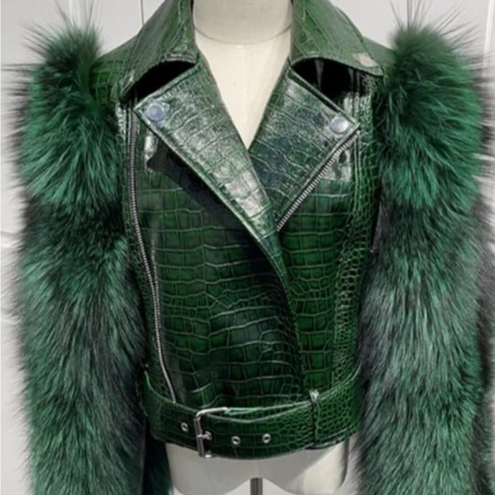 Luxurious Green Crocodile-Pattern Jacket With Fur… - image 1